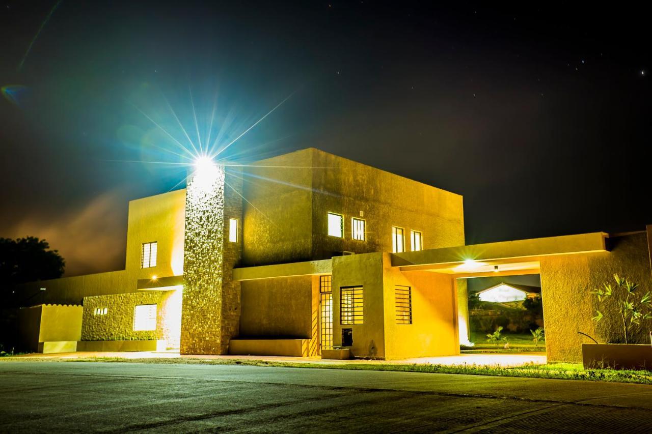 El Suto Apart Hotel San José de Chiquitos Eksteriør bilde